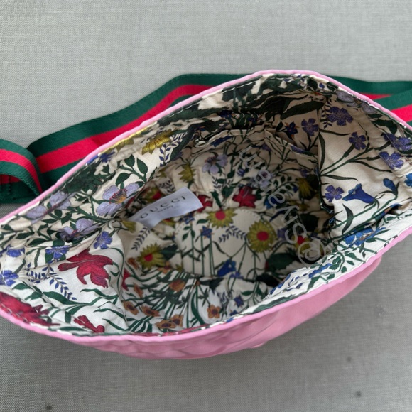 New Gucci drawstring closure bucket bag - Picture 5 of 6